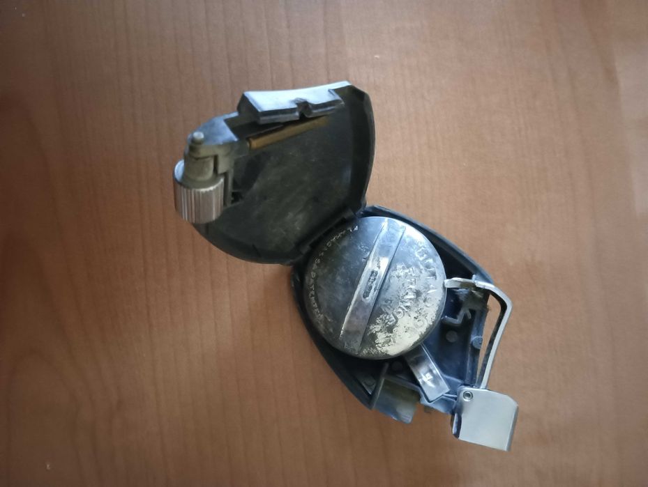 Isqueiro "de carro" Vtg 70's Flaminaire  Colecionador ou reparar/peças