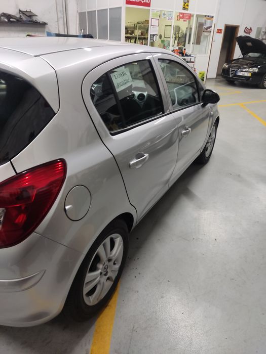 Opel Corsa 1.3 CDTi troco — photo 4