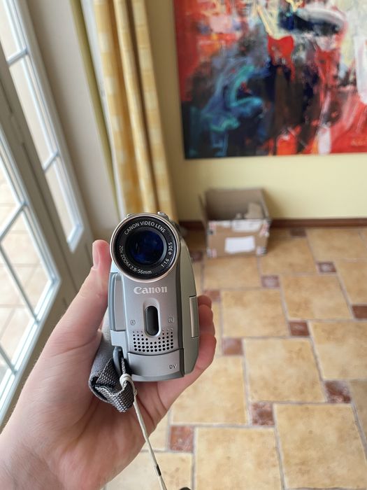 Câmara digital Canon PAL  MV730i