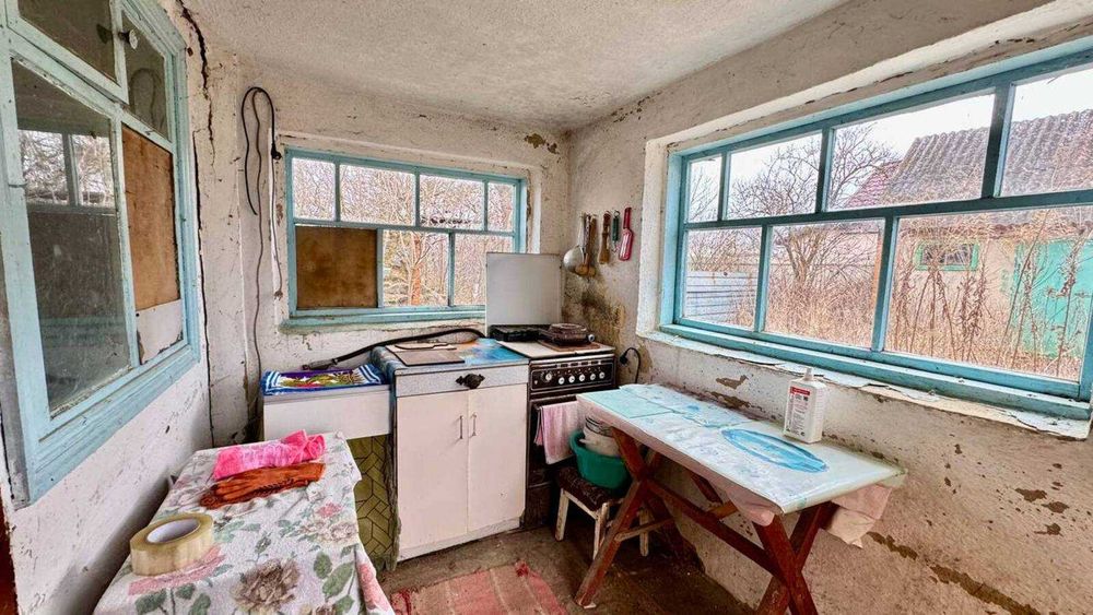 Продам будинок з великою ділянкою в Слободі Дашковецька