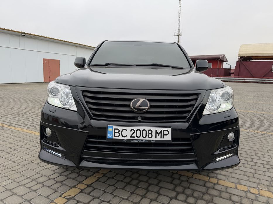 Продам авто Lexus LX570 F Sport