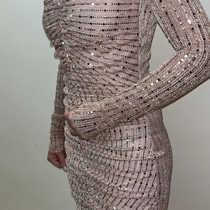 Сукня рожева з пайетками