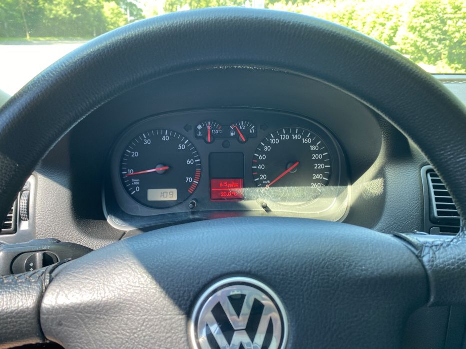 VW Golf 4 1,6 ТОРГ