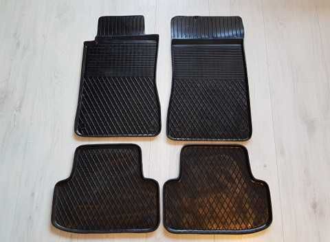Dywaniki Gumowe Korytka MERCEDES W202 W203 W204 Dopasowane