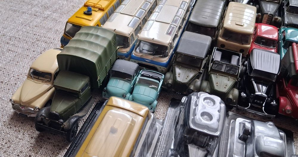 Лот з 30 моделей DeAgostini