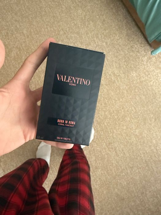 Продам духи Валентіно