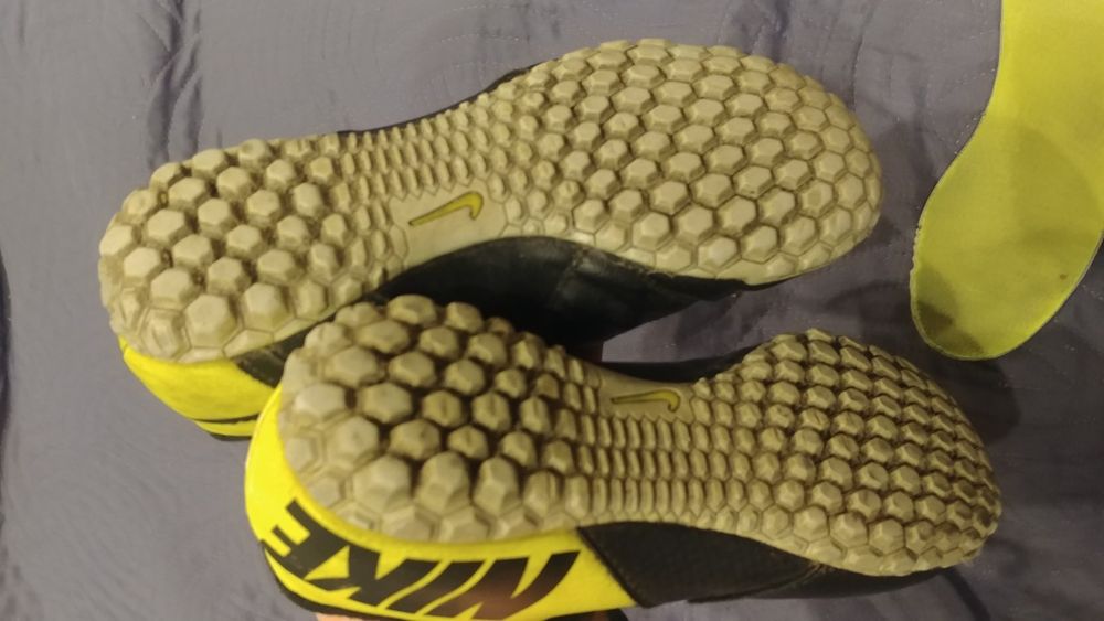31 Nike Buty do gry w piłkę korki turf turfy