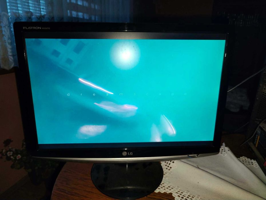 Monitor  LG 22 cale