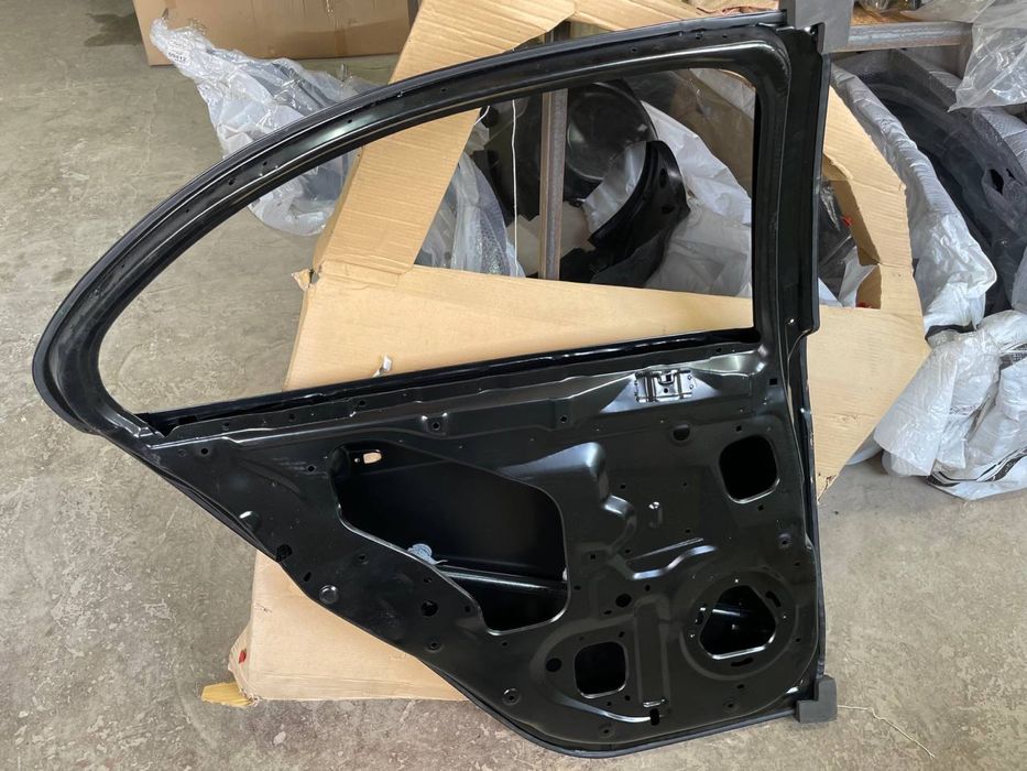 Дверь Lancer X 10 двері ланцер 10 Х запчастини