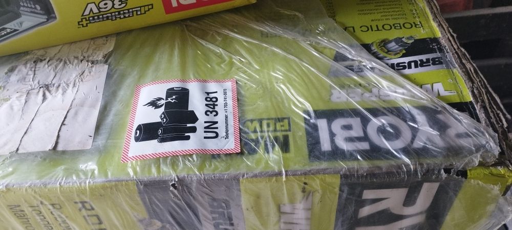 RYOB I -robot koszący
