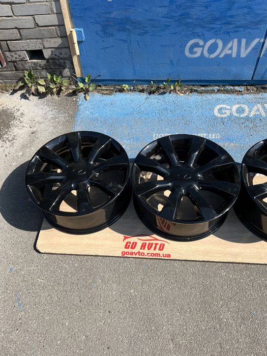 Goauto диски Infinity Nissan 5/114.3 r20 et40 8j dia66.1 чорні