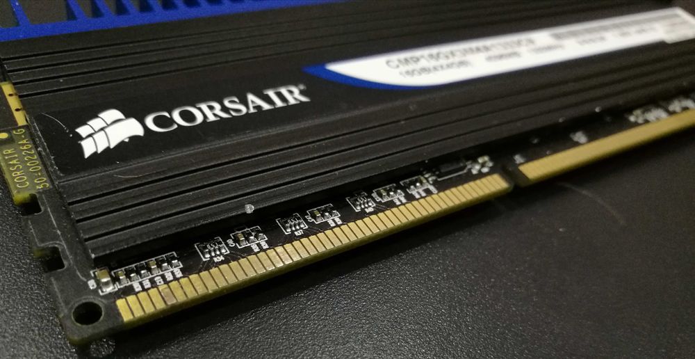 Оперативна пам'ять CORSAIR, Kingston DDR3 + процесор Intel Xeon X3460