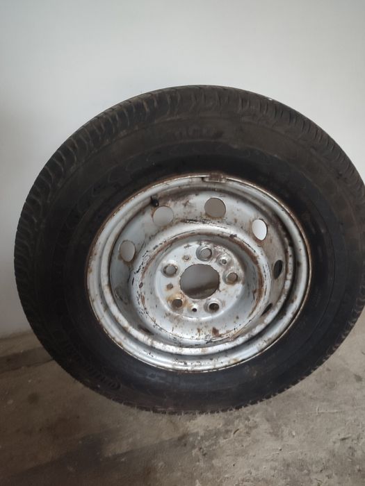 Колесо з диском 215/75/r16 c et68