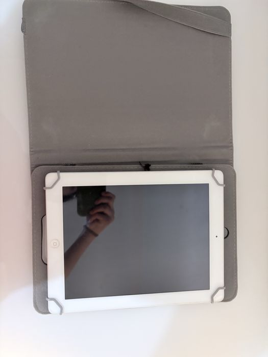 Ipad com capa multifuncao