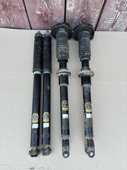 Передні задні амортизатори Mercedes-Benz W211