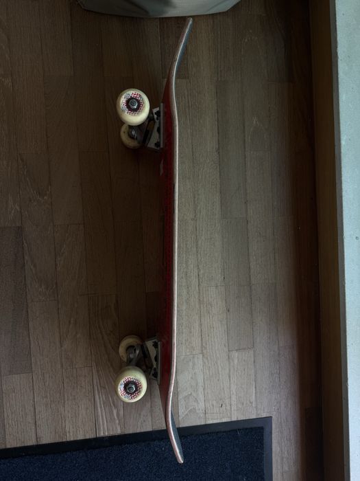Skate PROFISSIONAL com pouco uso.