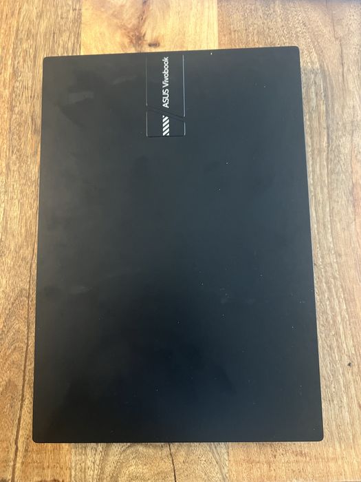 Asus vivobook 16