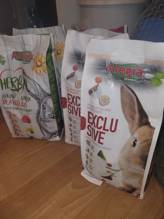 Sprzedam karmę dla królika i inne smaczki