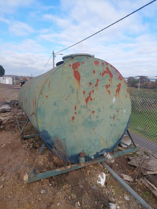 Deposito de 8000 litros capacidade