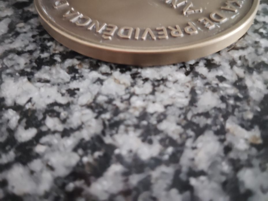 Medalha de Bronze  Comemorativa do 50 Anos Caixa Previdência Usada