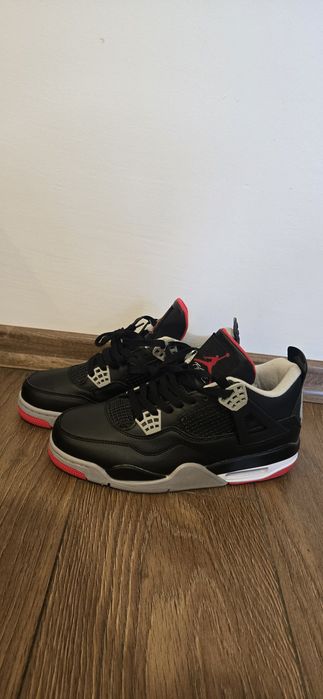 Air Jordan 4 Retro – Black / Red / Grey