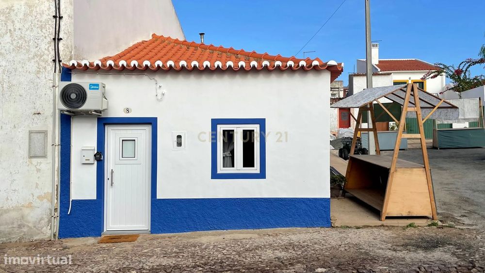 Moradia T1+1 Tradicional Recuperada em Entradas