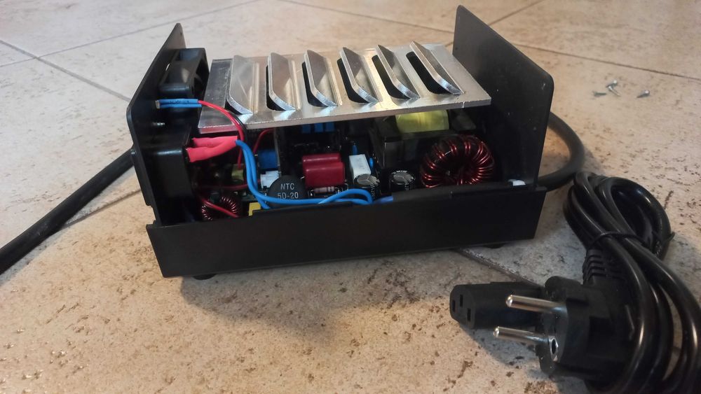 Зарядний пристрій 6s 25.2v 25A