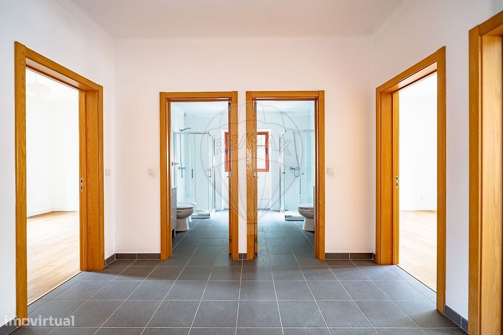 Apartamento T4 para arrendamento