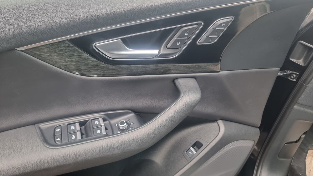 Aydi Q7 3.0 бензин