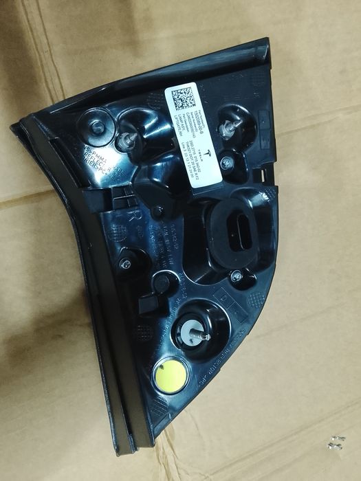 Задний фонарь стоп Тесла Tesla