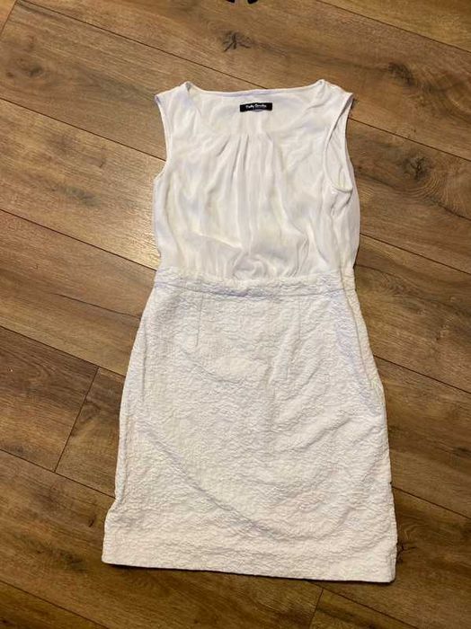 Biała Sukienka Betty Barclay 36