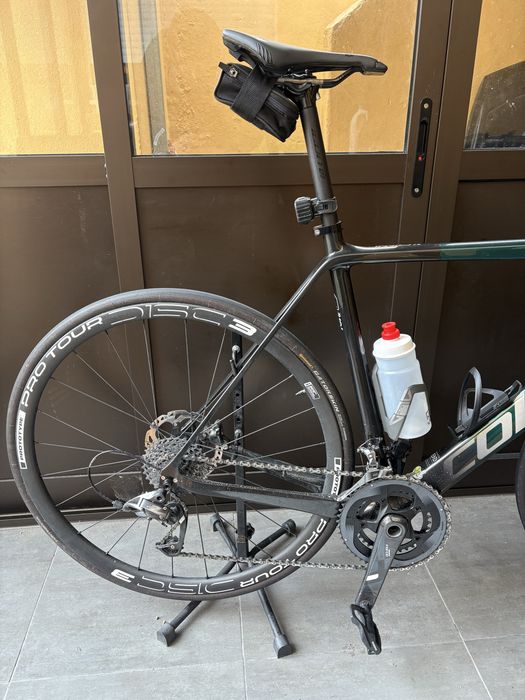 Bicicleta de Carbono Coluer Invicta Disc 2024