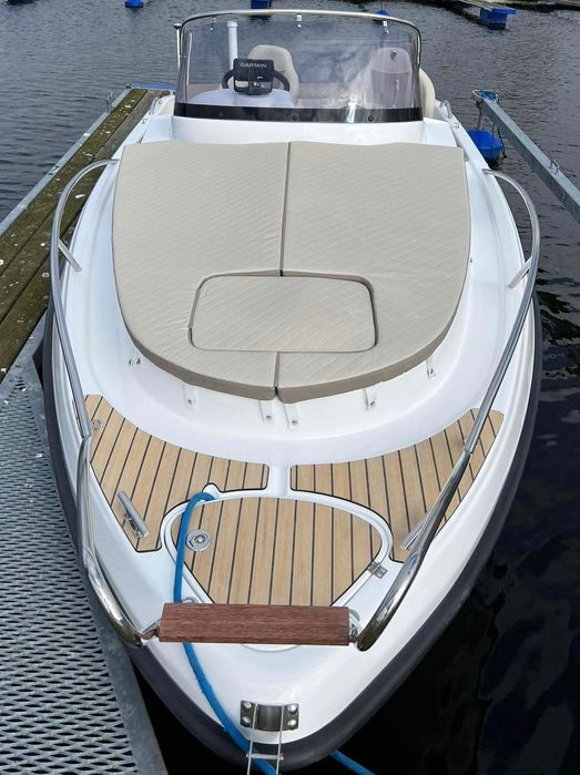 Łódź motorowa kabinowa M560 Cabin mboats