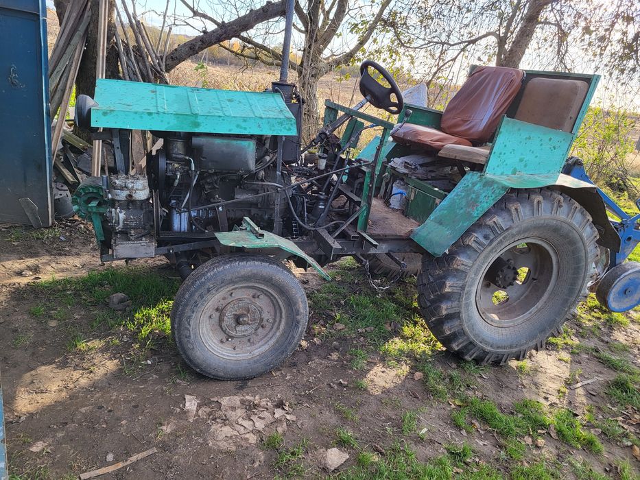Продається саморобних  трактор