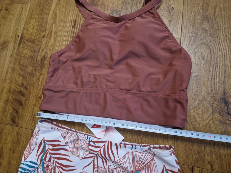 Новый раздельный купальник размер L