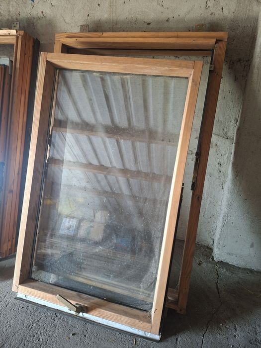 Okna dachowe FAKRO 78 × 118 cm – 3 sztuki