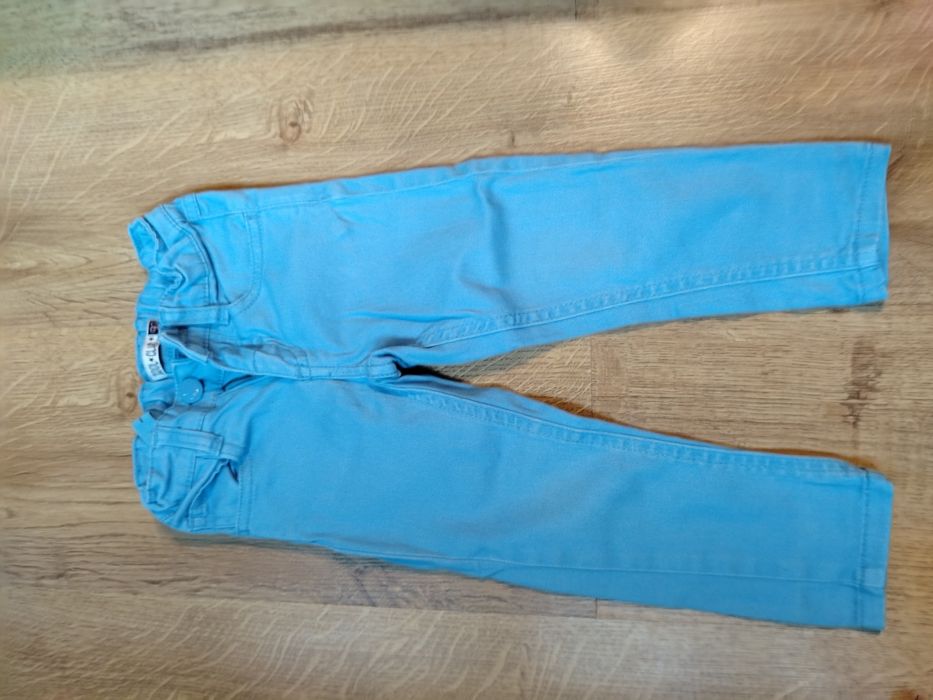 Śliczne spodnie dla dziewczynki 92