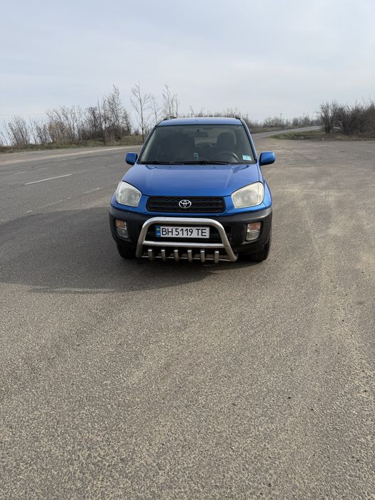 TOYOTA RAV4. 2000г