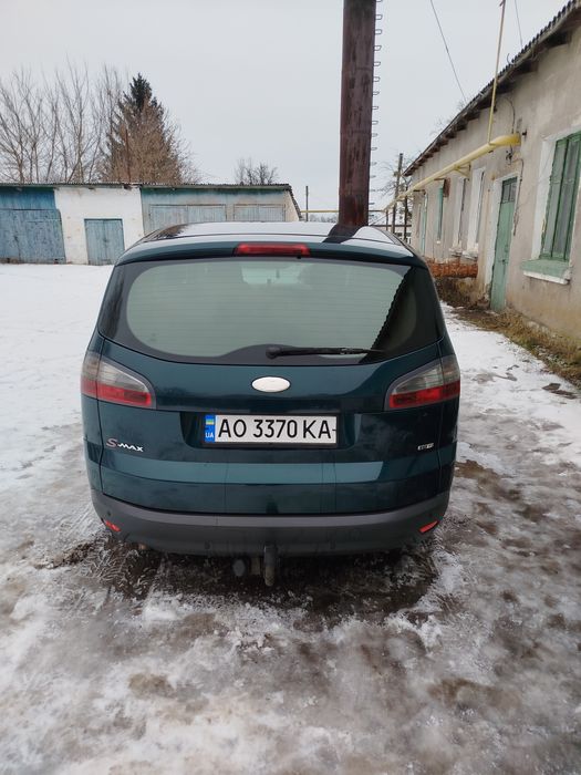 Продам авто Форд S макс.В доброму стані не битий в рідній фарбі..