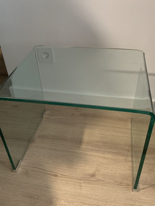 Mesa de Cabeceira de Vidro