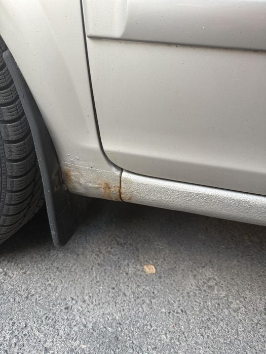 Продам автомобіль KIA CARENS 2006