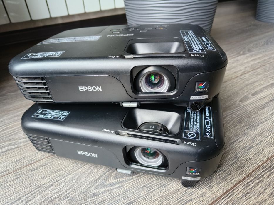 Проектор Epson EB-W02 новые лампы!