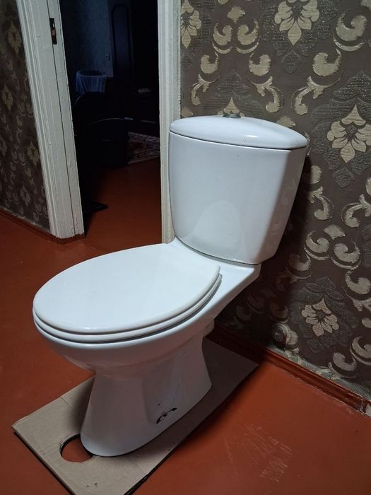 Унитаз б/у 1000 грн