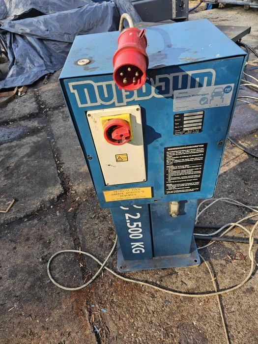 Podnośnik samochodowy nożycowy podposadzkowy Nussbaum