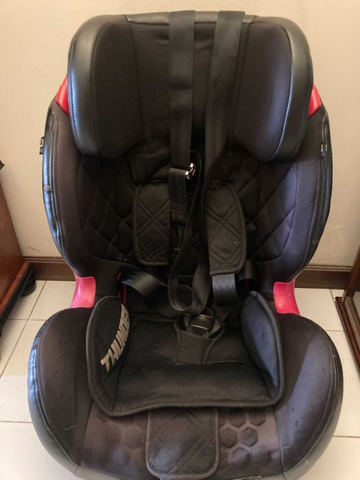 Cadeira Auto Thunder com isofix preta (Grupo 1/2/3)