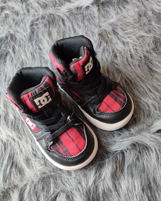 Кеди з шкіряними вставками