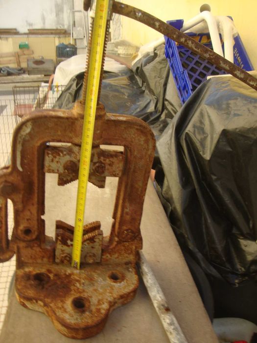 Used plumber's bench lathe, fully functional64750809075969121