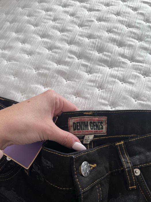 Corteiz Alcatraz Pattern Denim Jeans - Black