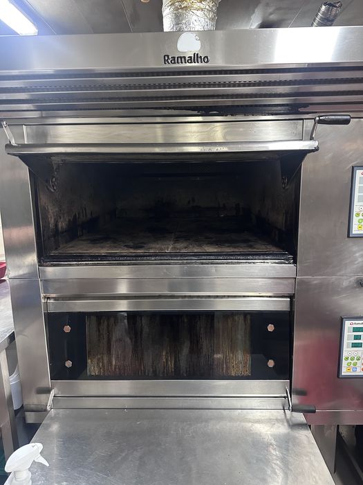 Forno Ramalhos Assados/Leitões/Pizza/Pão