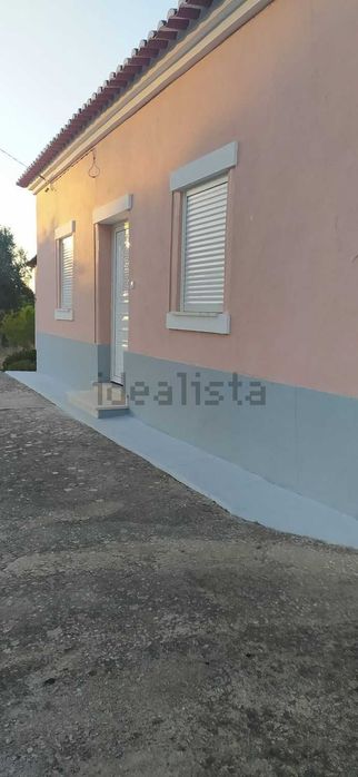 Arrendamento de casa de aldeia na Rua Dom Dinis s/n